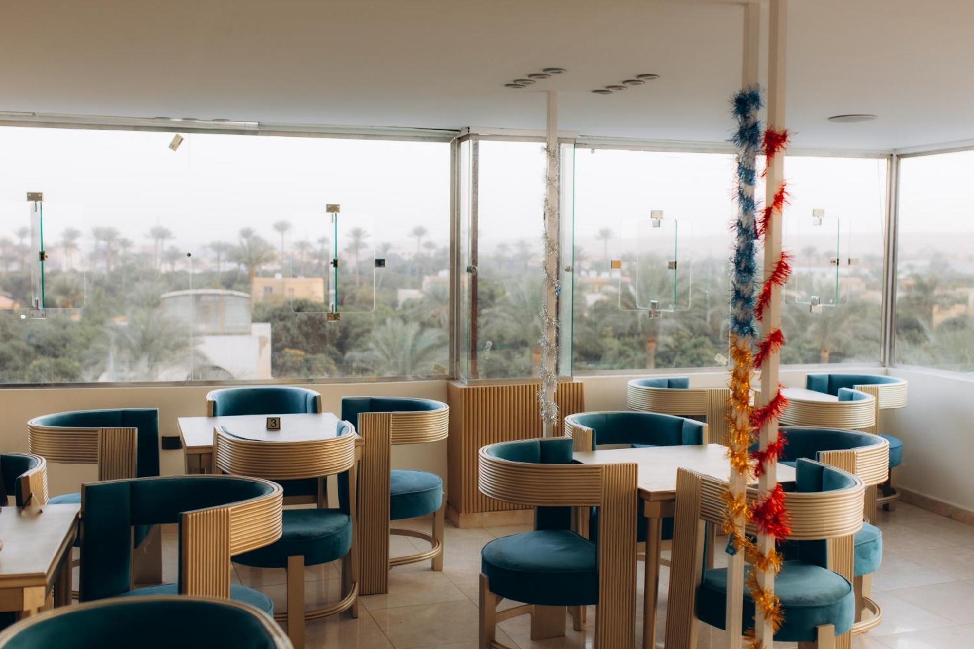Regent Pyramids View Hotel Kafrat al Jabal Exterior photo